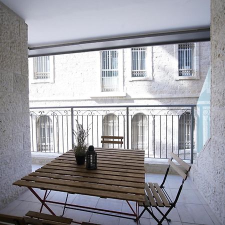 Harav Kuk Modern Apartment By Nimizz Иерусалим Экстерьер фото