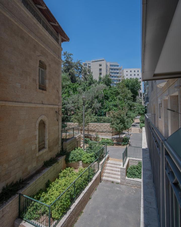 Harav Kuk Modern Apartment By Nimizz Иерусалим Экстерьер фото