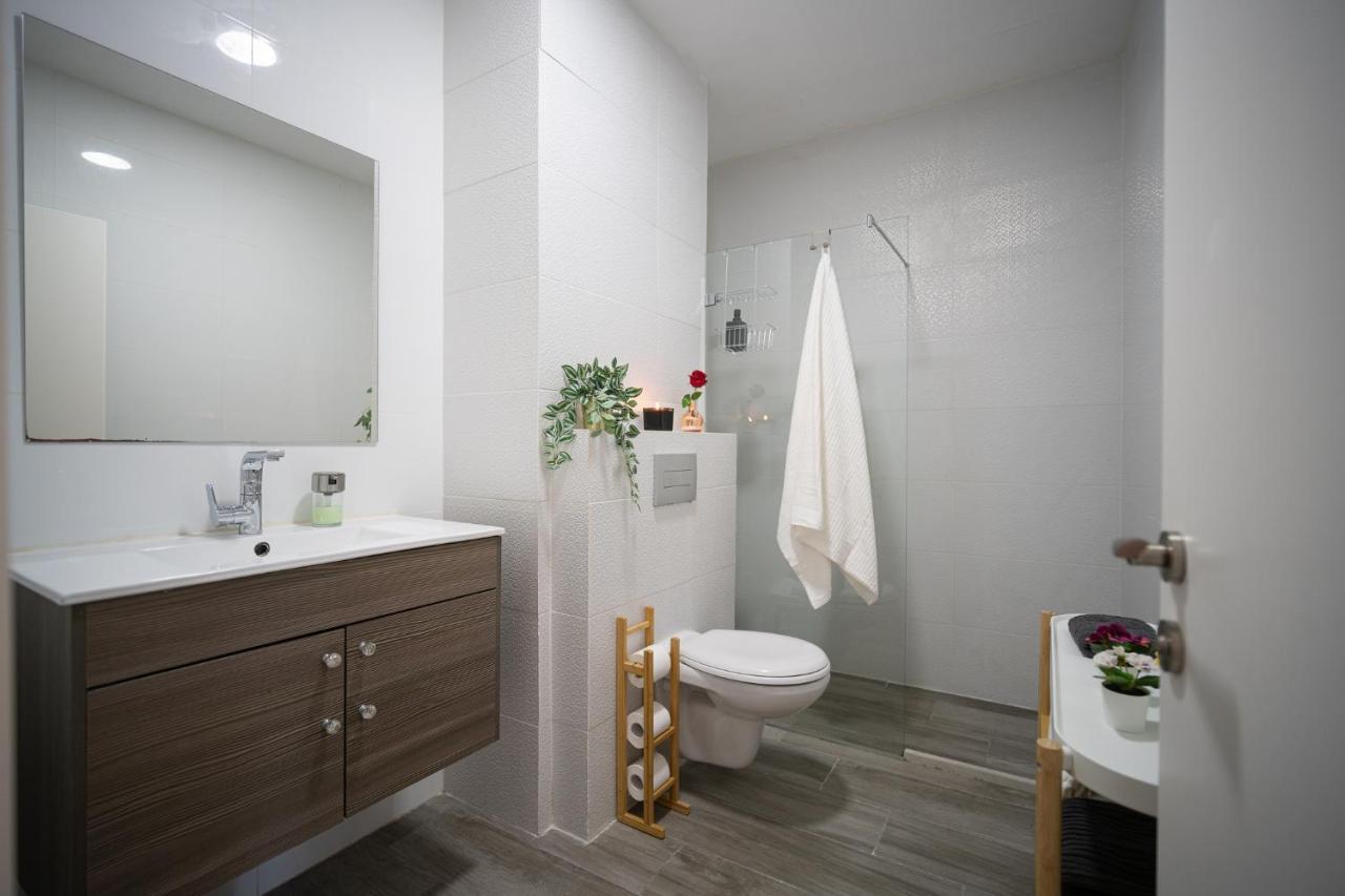 Harav Kuk Modern Apartment By Nimizz Иерусалим Экстерьер фото