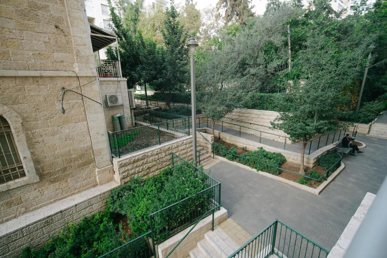 Harav Kuk Modern Apartment By Nimizz Иерусалим Экстерьер фото
